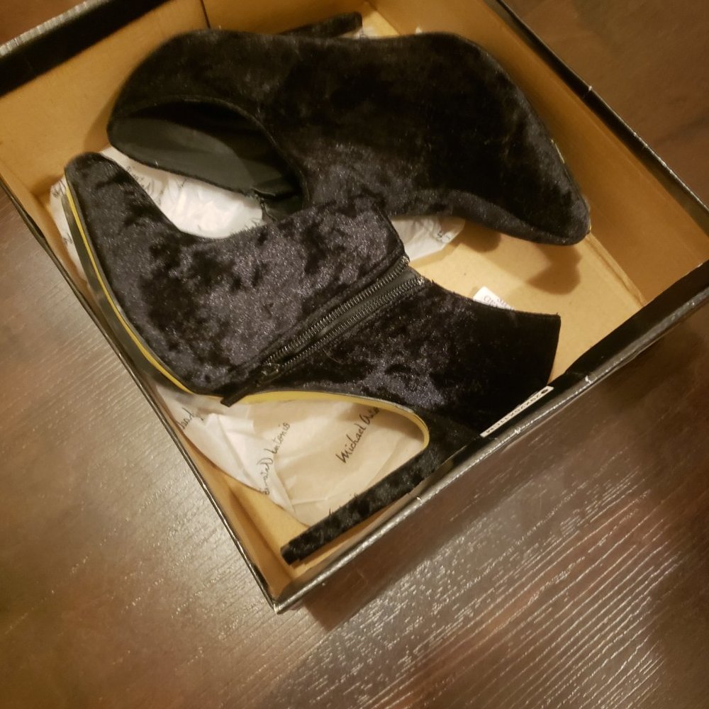 Booties - Picture 3 of 4
